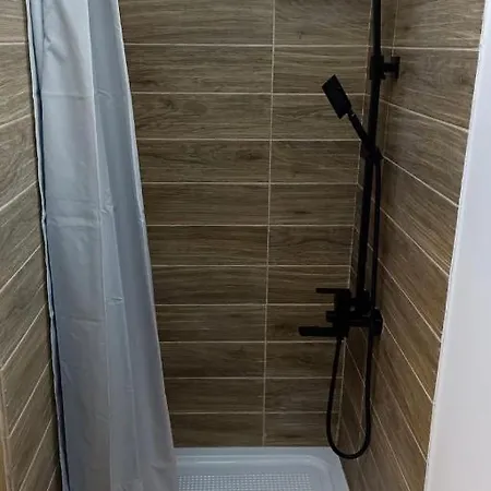 - & 3br Near