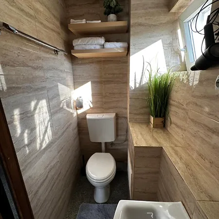 - & 3br Near Constança