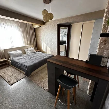 - & 3br Near