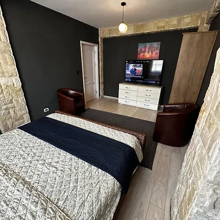 Apartment - & 3br Near *