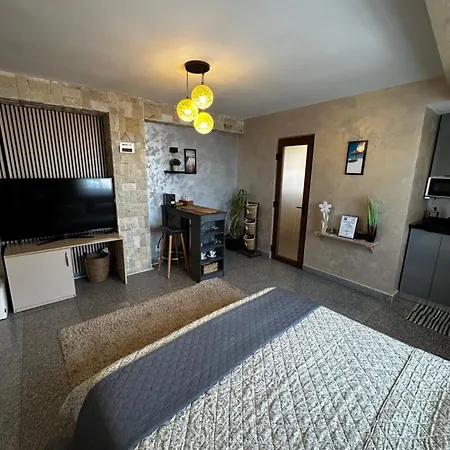 Apartment - & 3br Near *