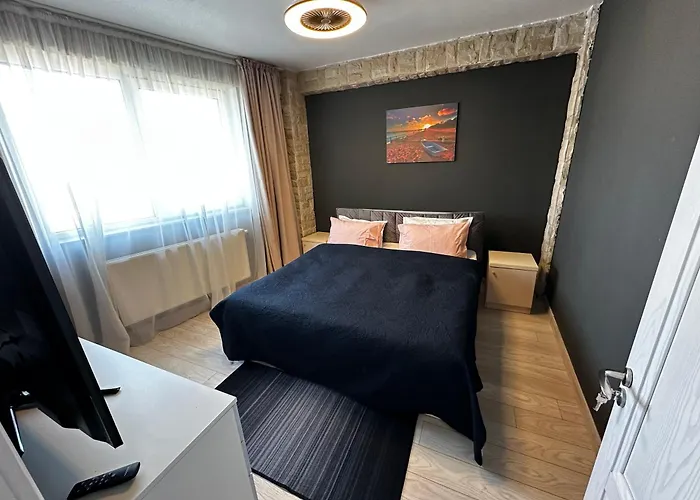 - & 3br Near Apartment